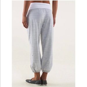 Lululemon Om Pants Commuter Denim Fossil White